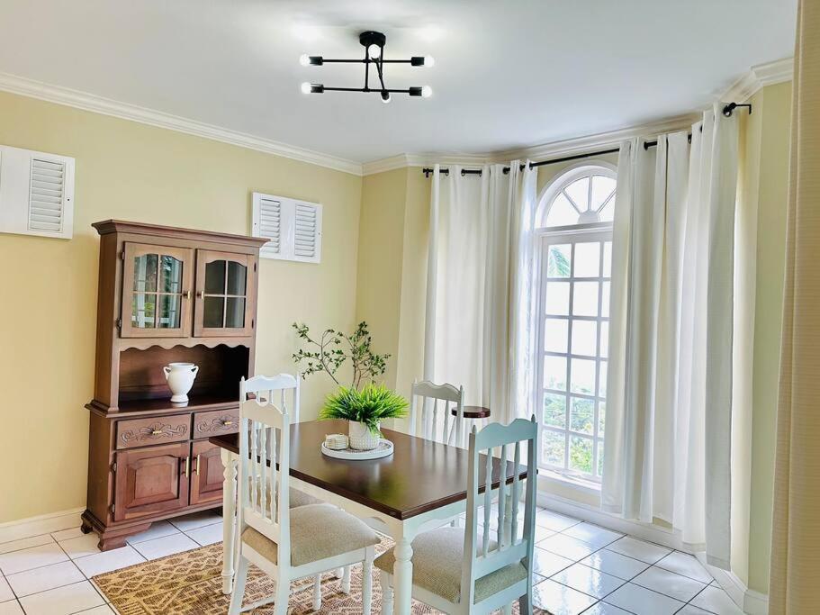 Falcon Islandview - Airport Pickup Available - 24Security Montego Bay Exteriér fotografie